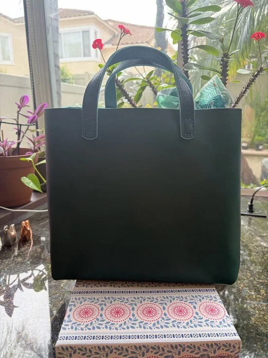 Portland Leather Caribbean Medium CB Tote - Retired 🏝️ - Picture 2 of 9